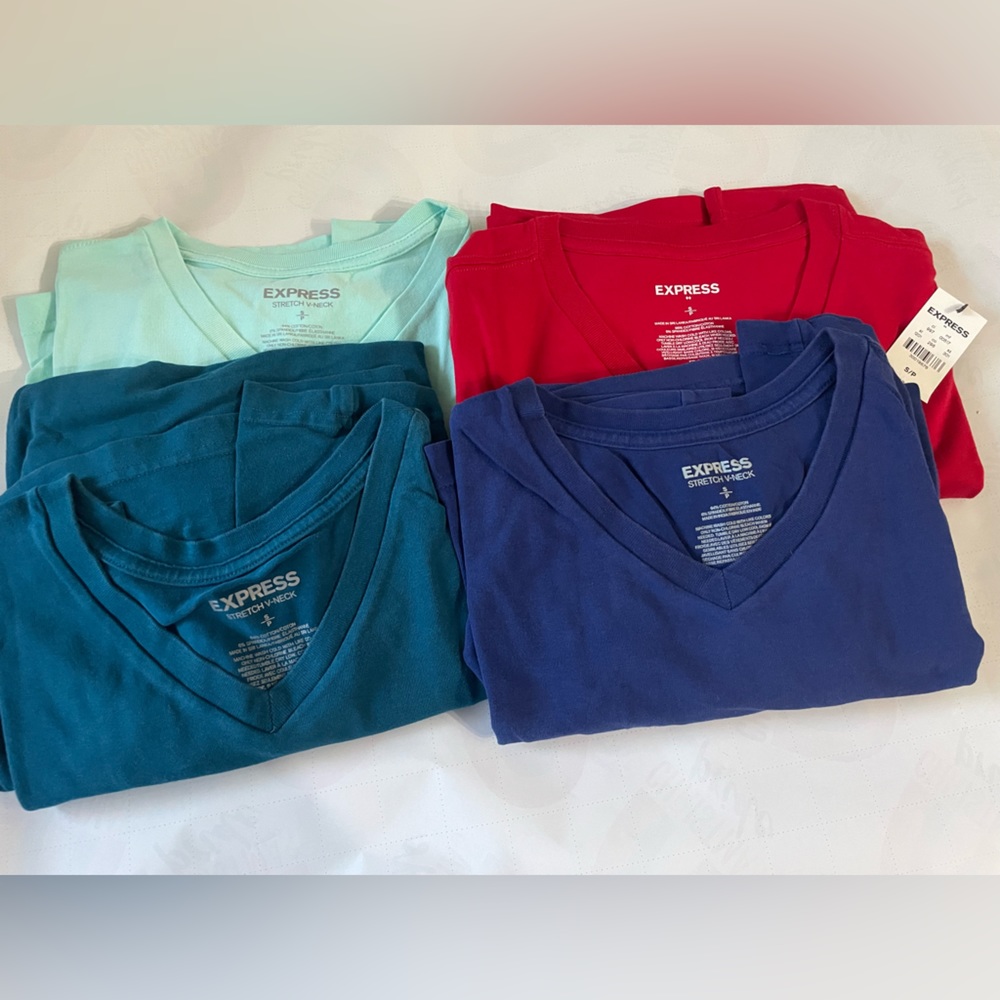 6 pack bundle of Express v neck t-shirts (S)